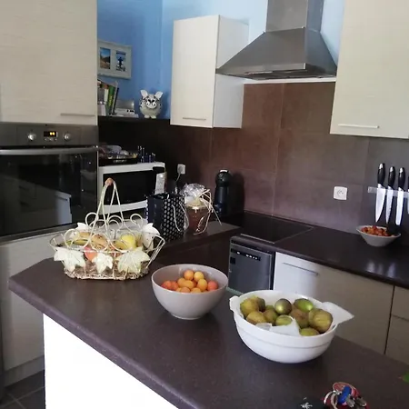Entre Pont Du Gard Et Uzes Holiday home Castillon-du-Gard