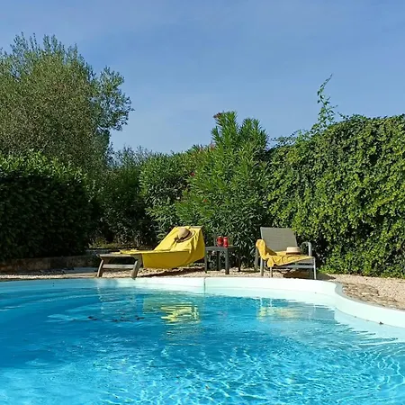 Entre Pont Du Gard Et Uzes Holiday home *