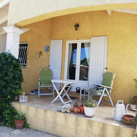 Entre Pont Du Gard Et Uzes Holiday home Castillon-du-Gard