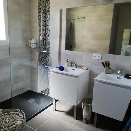 Holiday home Entre Pont Du Gard Et Uzes Castillon-du-Gard