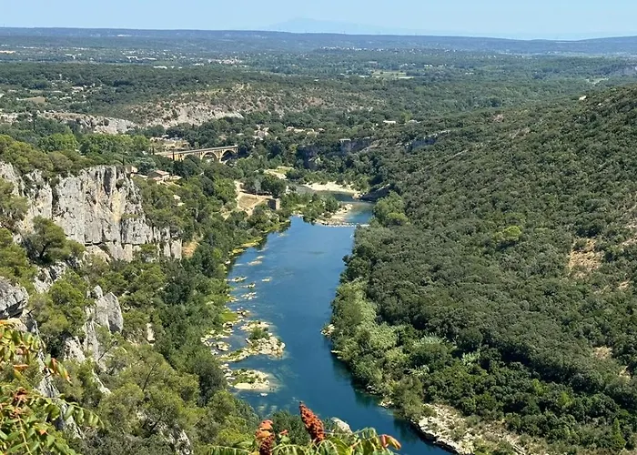 Entre Pont Du Gard Et Uzes Castillon-du-Gard